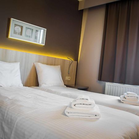 Hotel Les 100 Ciels Saint-Hubert Ngoại thất bức ảnh