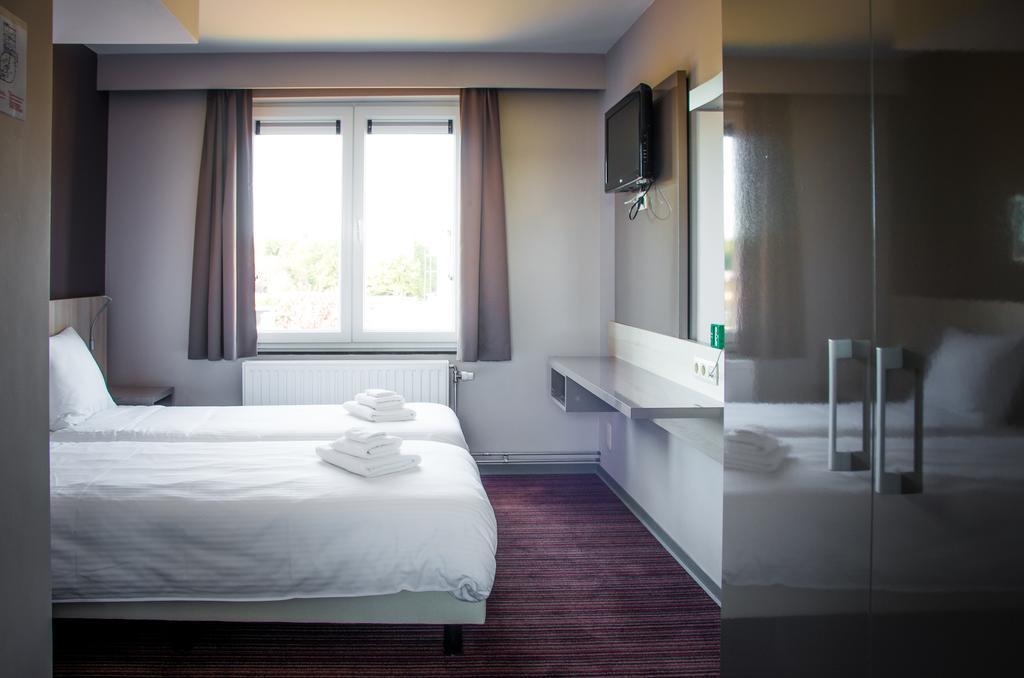 Hotel Les 100 Ciels Saint-Hubert Ngoại thất bức ảnh